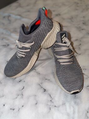 NWOT Adidas Alphabounce Grey Continental Grey with Cream Soles